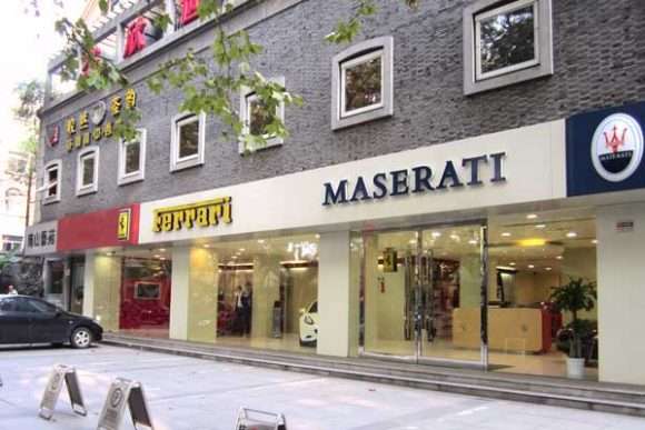 Car dealers on Nanshan Road