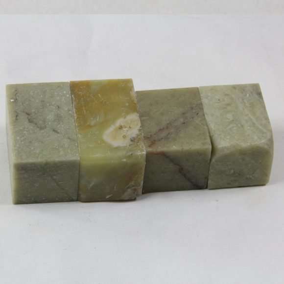 Student quality qingtian seal carving stone.